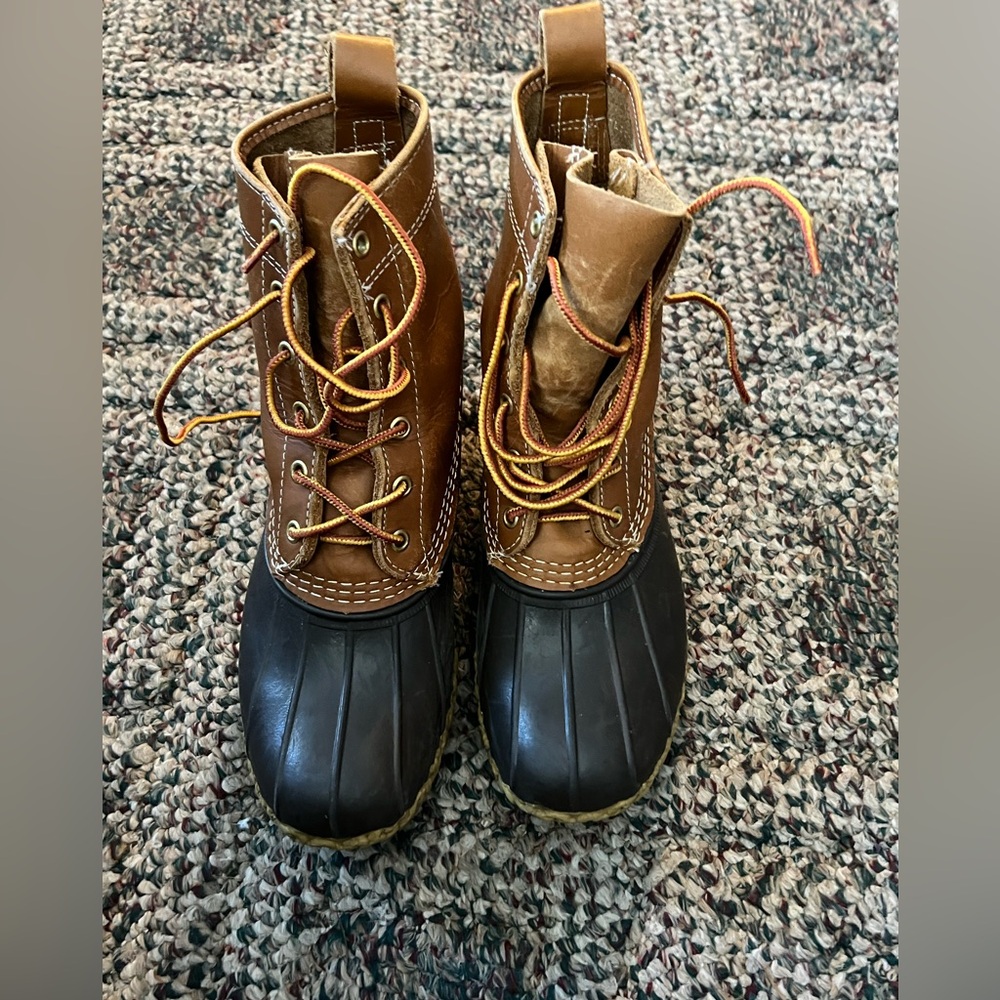 Brown Bean Boots fits men’s size 7-7 1/2